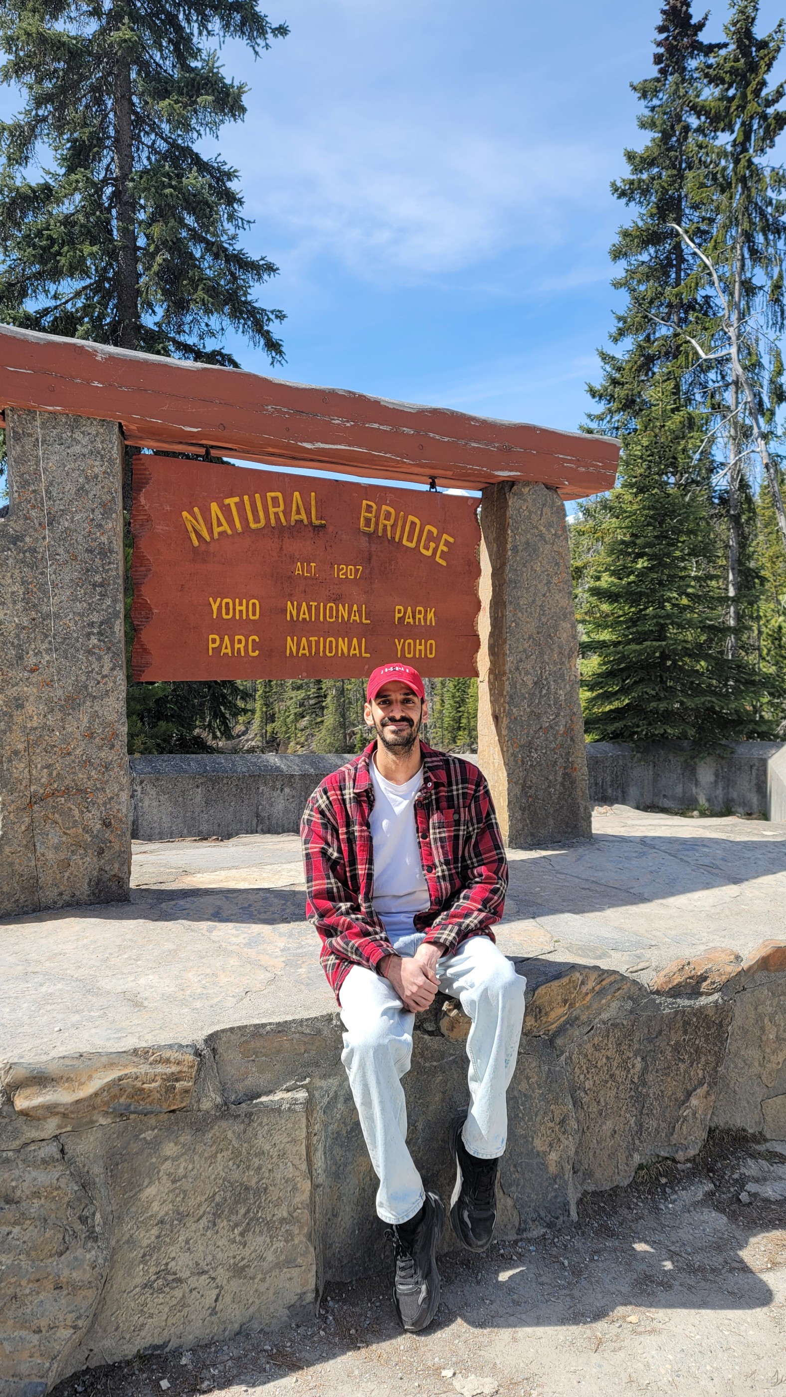 Saunav at Natural Bridge, Yoho National Park